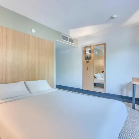 Отель Bordeaux Centre 3*