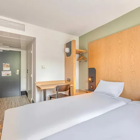 Hotel Bordeaux Centre 3*