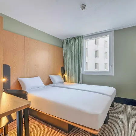 Отель Bordeaux Centre 3*
